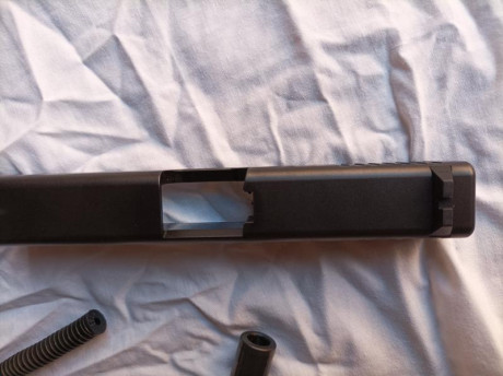 Hola a todos
Glock 19 3 Gen, 9 mm Pb, con un cargador
Sin caja.
Muy poco uso
300 euros +porte

 :birra^: 22
