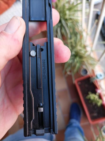 Hola a todos
Glock 19 3 Gen, 9 mm Pb, con un cargador
Sin caja.
Muy poco uso
300 euros +porte

 :birra^: 41