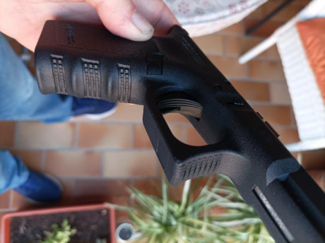 Hola a todos
Glock 19 3 Gen, 9 mm Pb, con un cargador
Sin caja.
Muy poco uso
300 euros +porte

 :birra^: 51