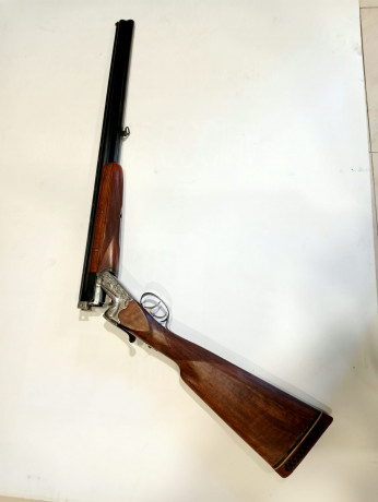 Apenas usada, perfecta tanto de maderas, pavón y mecanismos.Se cambia por rifle o escopeta de mi interés 10