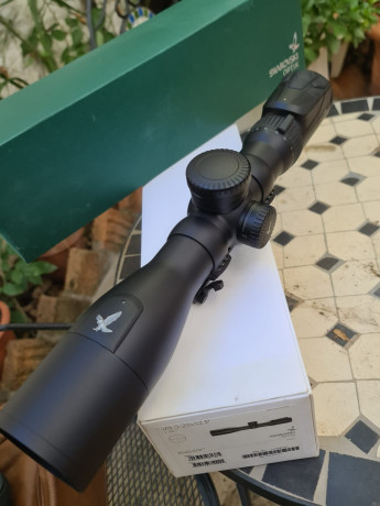 Visor SWAROVSKI DS 5-25x52,reticula L 4A iluminada, con telémetro y sistema balístico inteligente incorporado,con 01