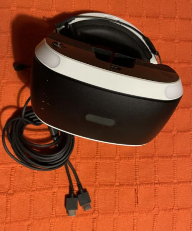 Vendo conjunto de equipos para juegos PS4, casco de realidad virtual Playstation VR, volante y pedales 40