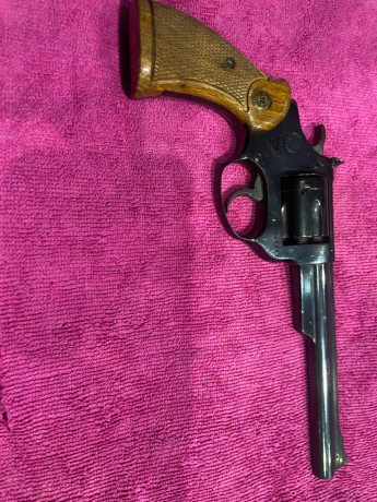 Pongo a la venta reste revólver astra calibre 32 es de un compañero del club, que hace tiempo que no se 00