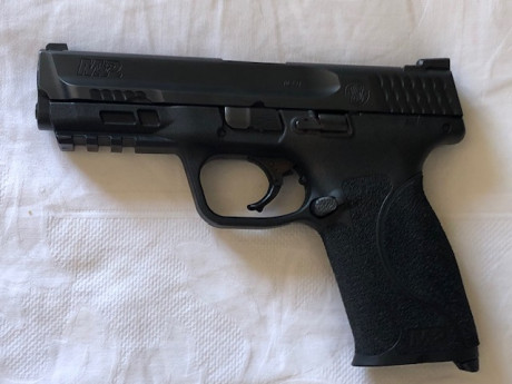 Hola, vendo pistola Smith&Wesson M&P9 2.0,  4,25” en muy buen estado, no tiene ni 200 disparos.
Maletín 01
