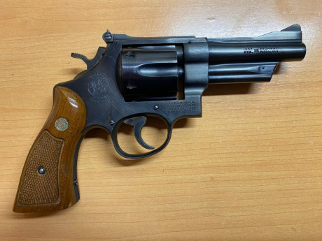 Vendido revólver Smith Wesson Highway Patrolman del 357 Magnum / 38 Special en excelente estado. Con cachas 00