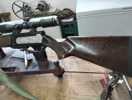 Vendo este rifle fn creo que modelo zephir en 7 mmrmg , lleva montadas las apell autenticas y un visor 10
