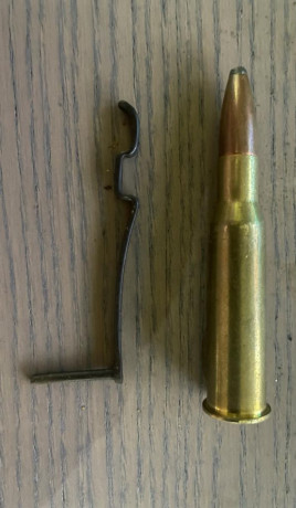 Buenas compañeros, 

Alguien sabe donde puedo encontrar un Muelle retenedor frontal para un Mosin Nagant 00