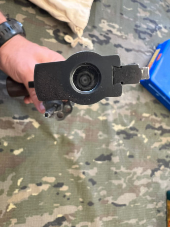 Hola a todos.
Pongo en venta este Revolver MANURHIN MR32 MATCH en calibre 32.
En un estado bueno y en 00