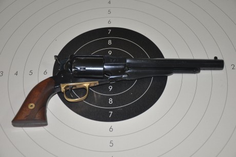 Yo tengo dos favoritas (demasiadas) En revólveres, un Remington del 44 de Uberti, y un Rogers&Spenser 40