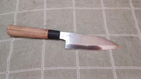 Buenas compañeros,

Pongo a la venta estos 2 cuchillos de cocina japoneses. 

Ambos importados de Japón 02