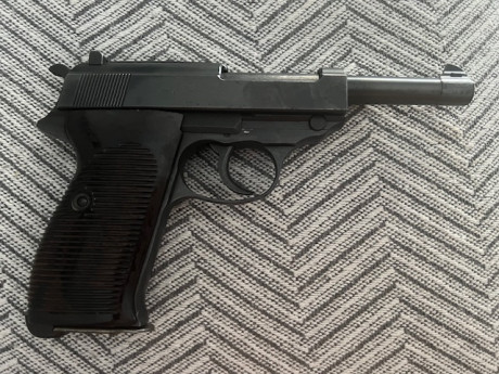 Buenas tardes vendo pistola P·38 del año 44 fabricada por Mauser, la misma se encuentra en perfecto estado 01