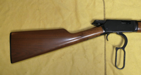 SE VENDE CARABINA DE PALANCA WINCHESTER. 
CALIBRE .22 LR. 
ESTADO DE CONSERVACIÓN IMPECABLE. 
AÑO DE FABRICACIÓN 10