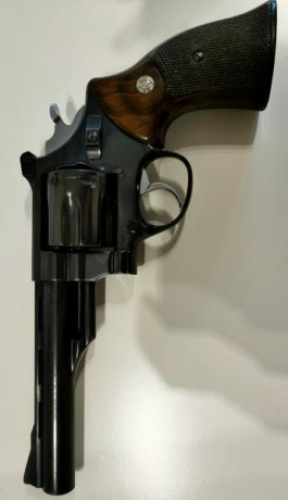 Por motivo de viaje, vendo mi revolver Llama Comanche III en muy buen estado, lo vendo junto con 300 vainas 01