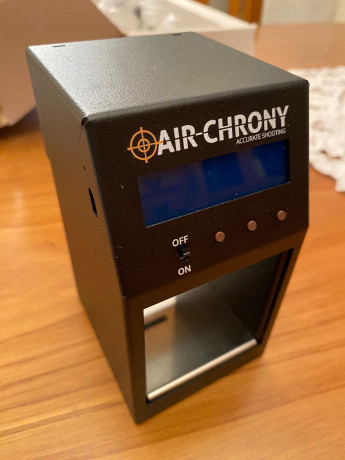 Buenos días, se vende cronógrafo balístico Air Chrony Mk3, está nuevo. Viene en su caja original y solo 01