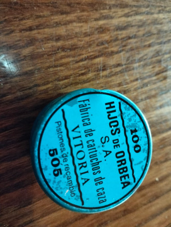 pues estoy buscando unos antiguos pistones de escopeta para unos cartuchos del 20 que tengo por aqui de 01