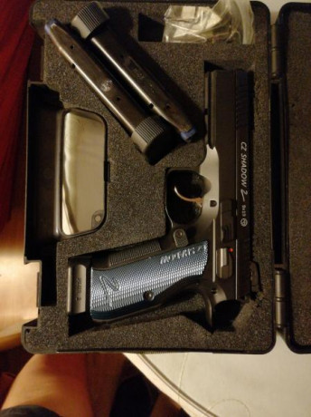 Buenas compañeros.

Vendo mi CZ Shadow 2 de 9 mm y 5", por no darle uso.

Se acompaña con 3 cargadores 02