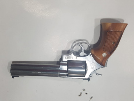 Vendo revolver Smith Wesson de 6 pulgadas de inoxidable por falta de uso y liberar cupo por 700€.
Saludos. 101