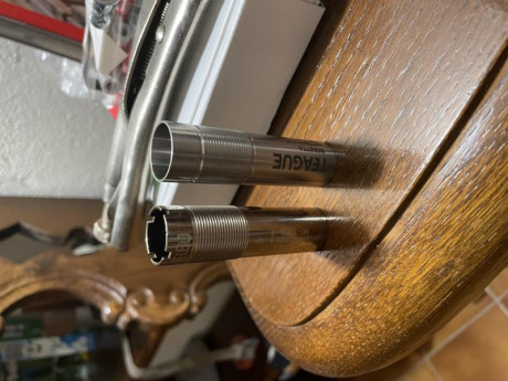 Acabo de comprar una beretta A400 Ultralite. Vienen 3 choques con ella: el de 3* venia puesto. El de 1* 00