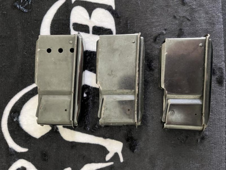 Se venden 3 cargadores de  sauer 90 para calibre 300wm.
El precio de cada cargador es de 90€.
Hay 3 disponibles.
Envío 01