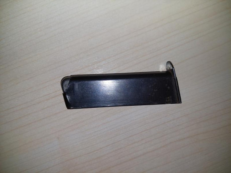 Cargador Astra 4000 Falcon ,35,00 E las cachas están vendidas 00