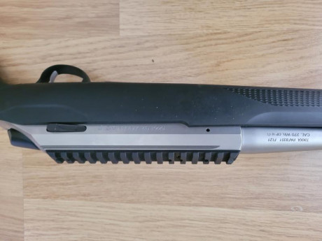Vendo Tikka t3x Superlite en calibre 270win , solo pesa 2,700 kg y tira muy bien.
Tiene 30 tiros pegados.
Va 32