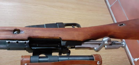 Vendo Mosin Nagant modelo 91/30.
Es del año 1934, se le curvó la maneta y montó una mira PU original.
Tiene 00