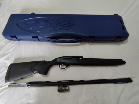 BERETTA A400 LITE 
Dispone de recamara magnum 3" (76mm) por lo que es apta para disparar cargas desde 02