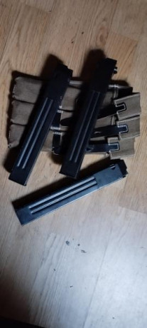 Vendo 3 CARGADOR PARA GSG-MP 40 FOGUEO P.A.K, nuevos con funda de regalo, por 135€ envío incluido en península. 00
