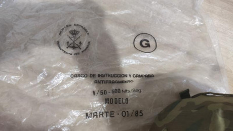 En perfecto estado, chaleco con distintivo de comandante de la legión talla G, casco infantería de marina 02