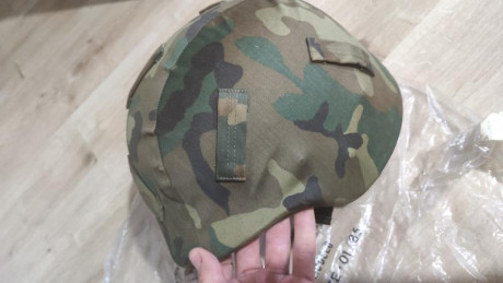 En perfecto estado, chaleco con distintivo de comandante de la legión talla G, casco infantería de marina 11