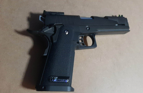 Pistola Airsoft WE Hi-Capa 5.1 Force Full Metal GBB, con muy poco uso.

Características: Hop-Up, modo 02