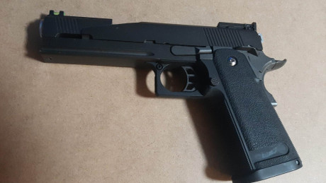 Pistola Airsoft WE Hi-Capa 5.1 Force Full Metal GBB, con muy poco uso.

Características: Hop-Up, modo 01