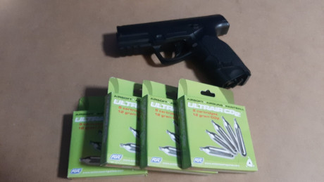Pistola airsoft ASG Steyr M9-A1 Co2, con licencia Steyr Mannlicher (Austria). Material: ABS

Características: 11