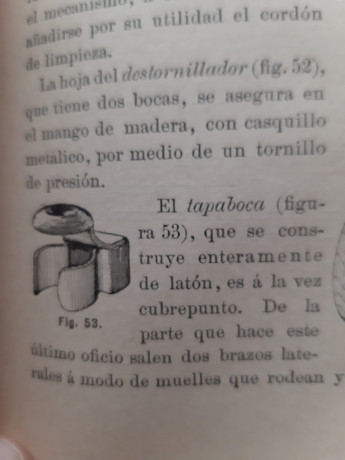 Un amigo se ha encontrado con un detector este cubre punto.

Es de laton y lleva inscrito D 6430.

En 11