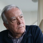  EN RECUERDO Y HOMENAJE A LOS QUE YA NO ESTÁN. 

Si pones en  GOOGLE    PASAPORTES EN LA MEMORIA   da 00