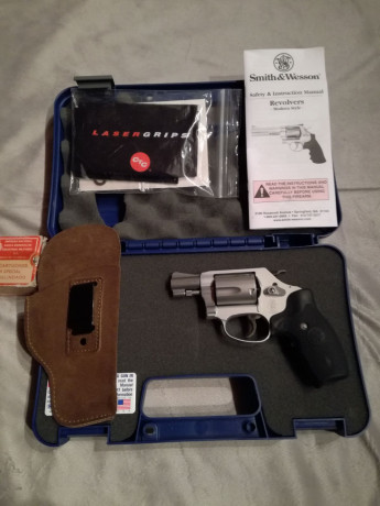 Saludos. 

Un compañero de trabajo vende este maravilloso Revolver S&W M637 de 2" cal 38+P.
El 00