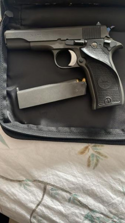Star S guiada en F.

- un cargador y estoy a la esperame de que me regalen otro.
- fosfatado tipo cetme.
- 00