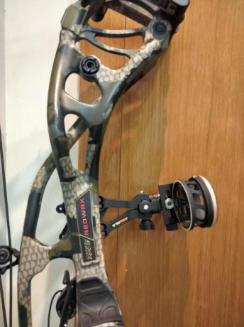 Vendo arco hoyt Rx 3 zurdo. Apertura de 27 a 30 y hasta 65lb de potencia. En perfecto estado. Se encuentra 01