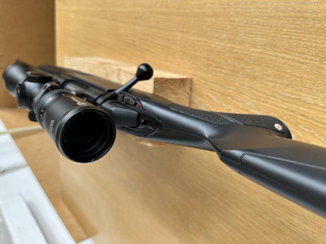Buenos días,

Vendo rifle winchester XPR en calibre 30.06, con visor Nikko Stirling Diamond 2,5-10X50, 10