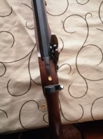 Vendo rifle hawken woodsman  de chispa por 225 eu mas portes 00