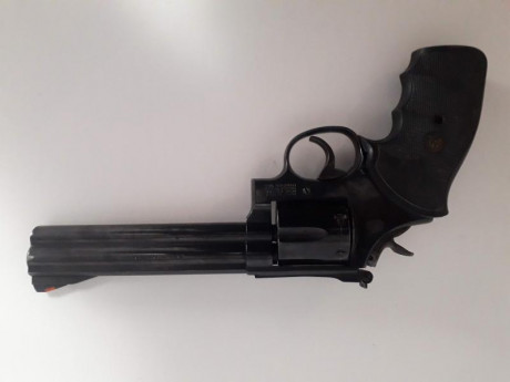 Vendo revolver smith&wesson 357 6 pulgadas 300 eu mas portes 00