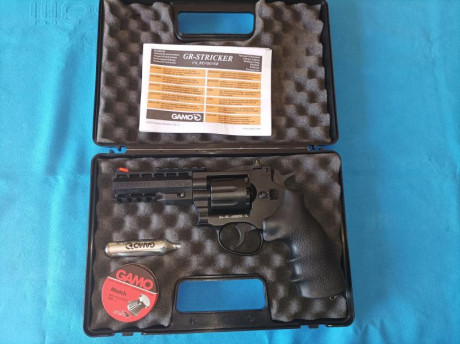 Buenas a todos.
Vendo revolver Gamo GR-STRICKER. de Co2
El revólver está completamente nuevo con su maletín 01