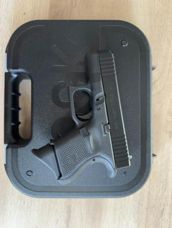 VENDIDA. Glock 26 Gen5 guiada en F . Lleva instalado el conector de 3,5 libras para suavizar el disparador 01