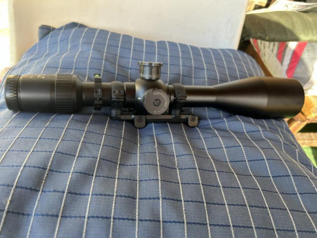 Pues por falta de uso lo pongo a la venta esta en un estado perfecto estetivo y de uso con monturas blaser
El 10