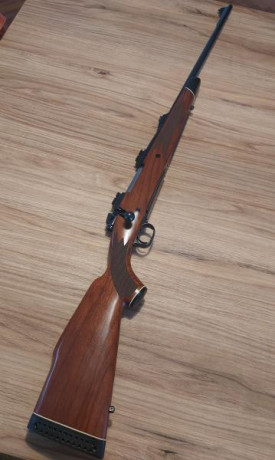 Rifle de cerrojo Winchester 70 en calibre 7mm remington magnum.

Buen estado general como se puede ver 01