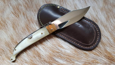 Buenos días compañeros,

Pongo a la venta una serie de navajas de mi colección, todas en perfecto estado.

Envío 10