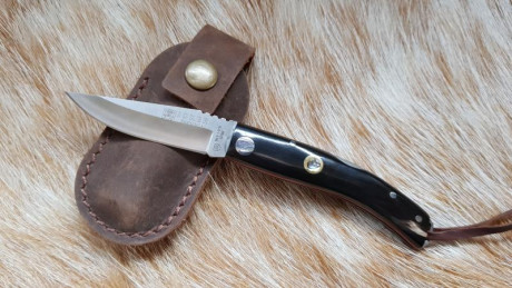Buenos días compañeros,

Pongo a la venta una serie de navajas de mi colección, todas en perfecto estado.

Envío 40