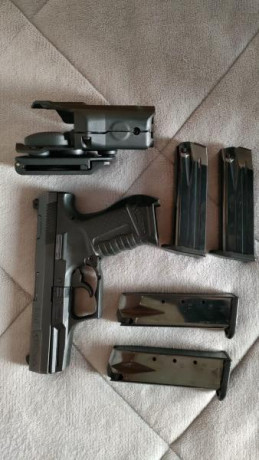 Buenos días, por razones de espacio y uso, vendo mi Walther P99 AS de 9mm, con maletín (no original), 30