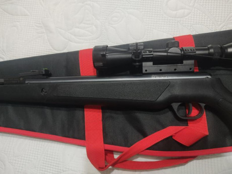 Vendo carabina cometa fénix 400 con muy poco uso unos 80 tiros tiene,es calibre 4'5 lleva montado un visor 01