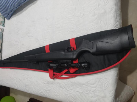 Vendo carabina cometa fénix 400 con muy poco uso unos 80 tiros tiene,es calibre 4'5 lleva montado un visor 20